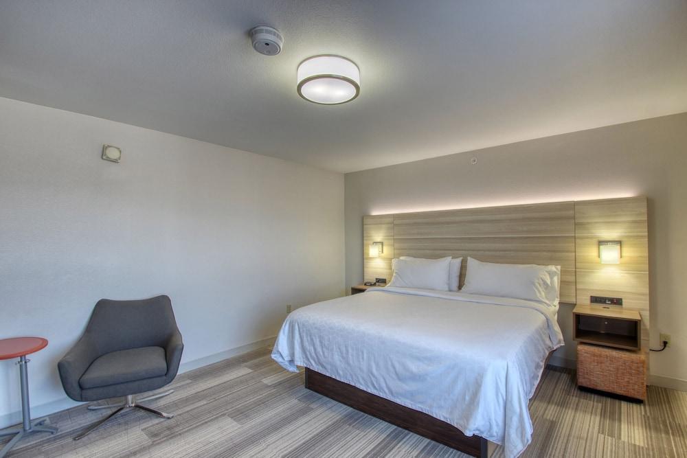 Holiday Inn Express Hotel & Suites Milwaukee Airport By Ihg Bagian luar foto