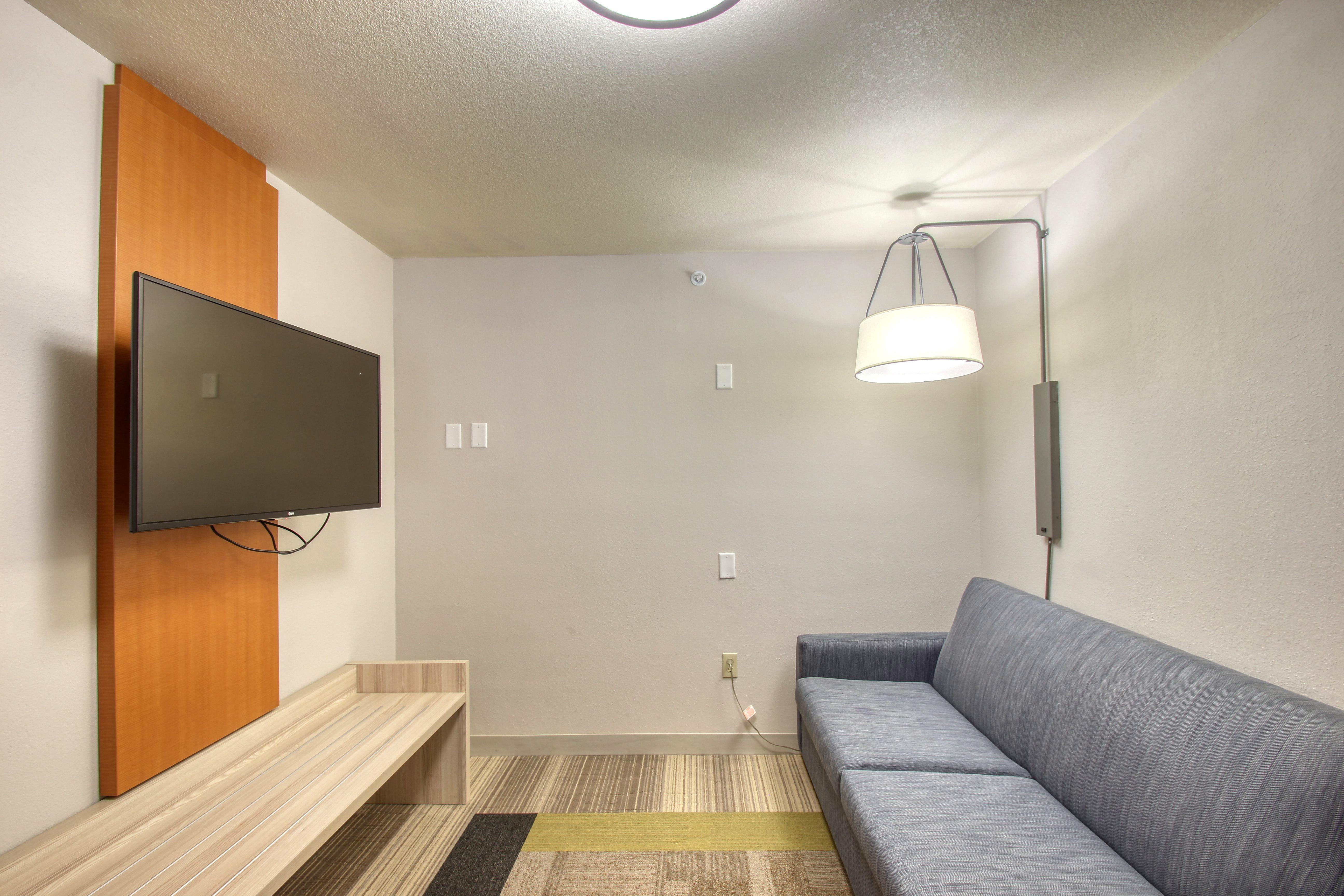 Holiday Inn Express Hotel & Suites Milwaukee Airport By Ihg Bagian luar foto