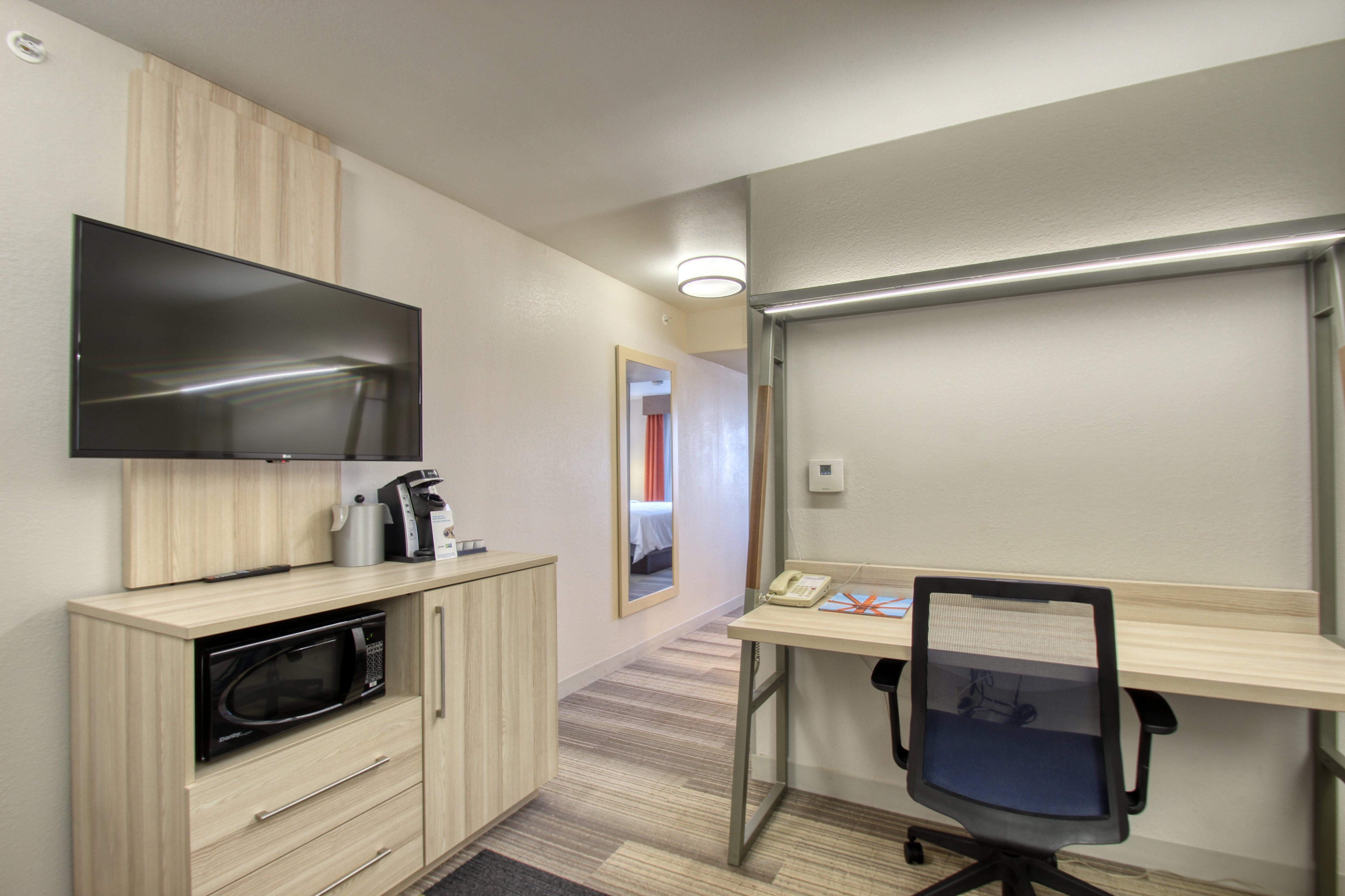 Holiday Inn Express Hotel & Suites Milwaukee Airport By Ihg Bagian luar foto