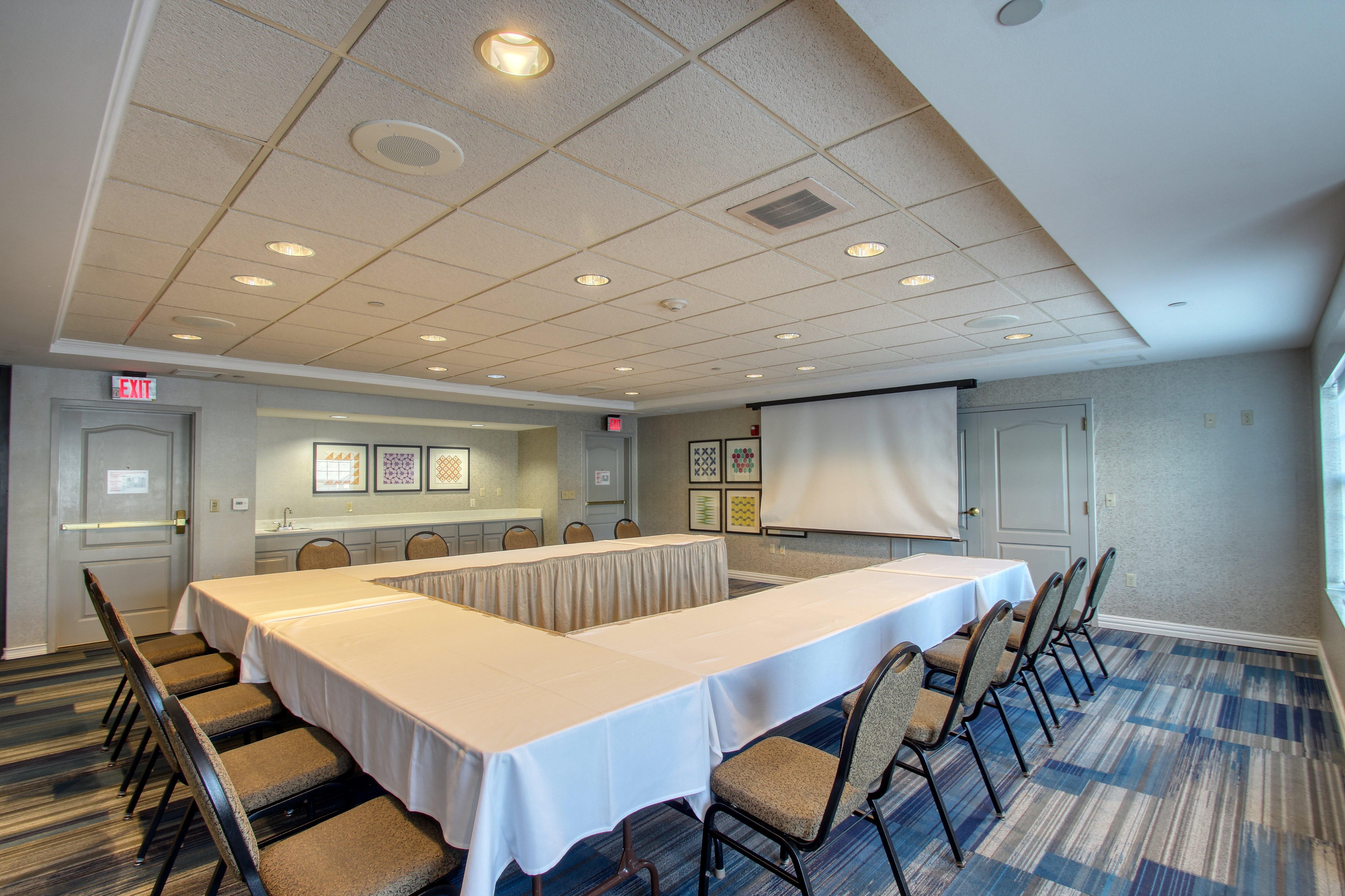 Holiday Inn Express Hotel & Suites Milwaukee Airport By Ihg Bagian luar foto