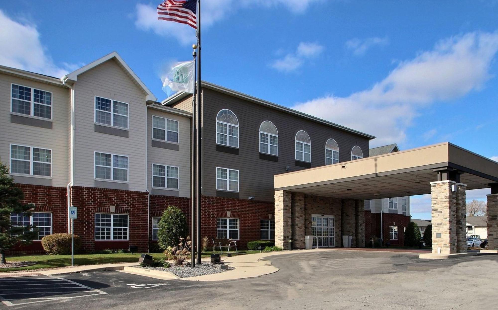 Holiday Inn Express Hotel & Suites Milwaukee Airport By Ihg Bagian luar foto