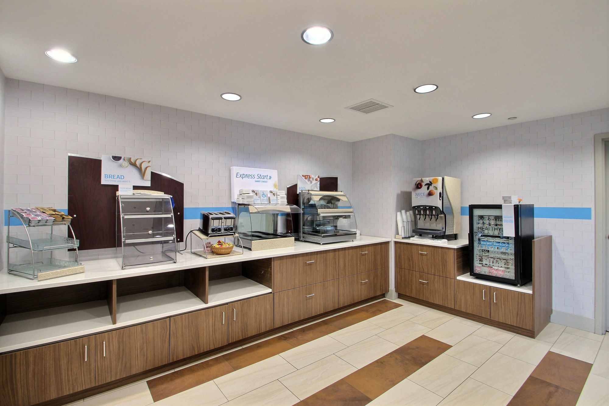Holiday Inn Express Hotel & Suites Milwaukee Airport By Ihg Bagian luar foto