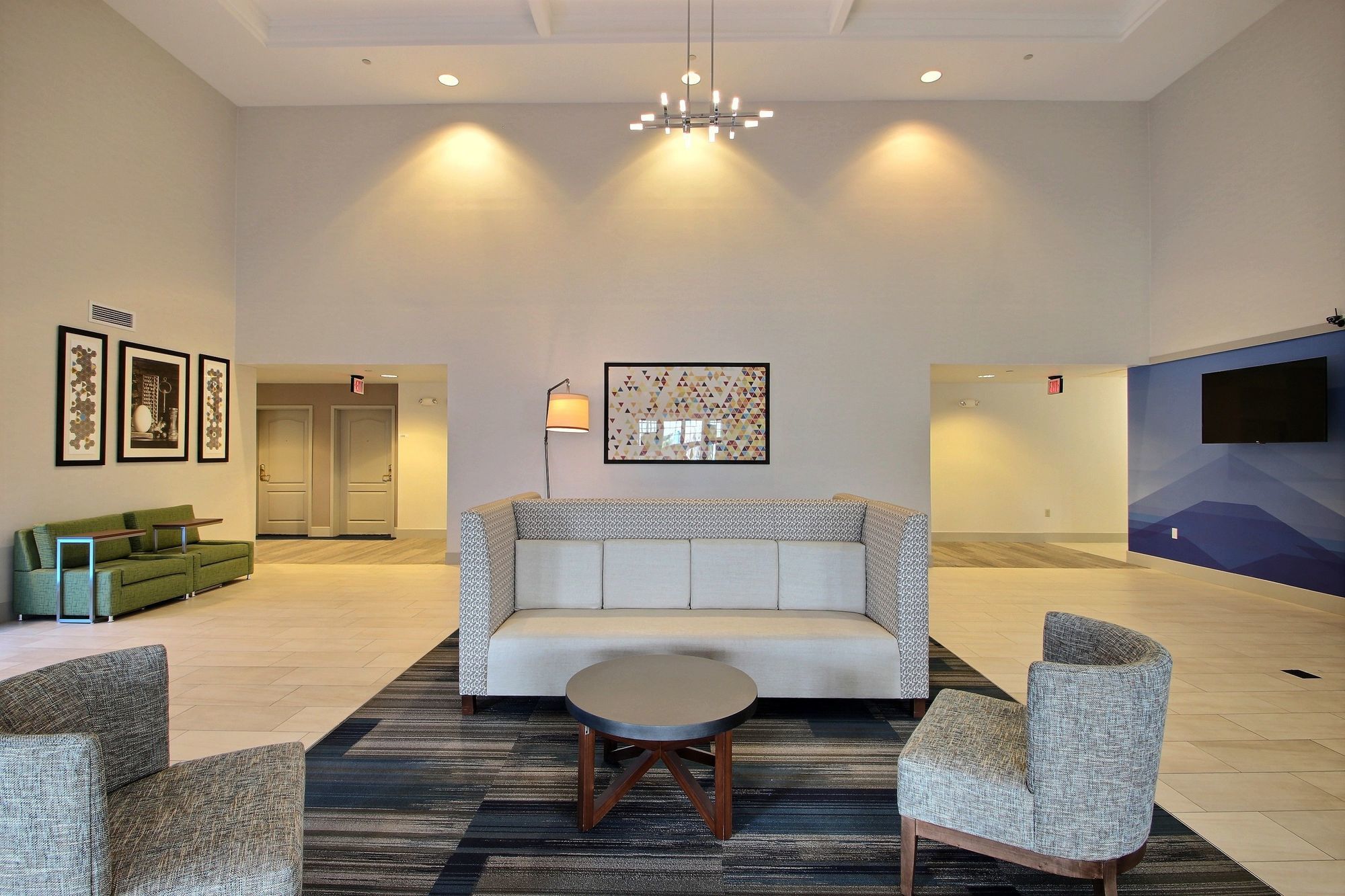 Holiday Inn Express Hotel & Suites Milwaukee Airport By Ihg Bagian luar foto